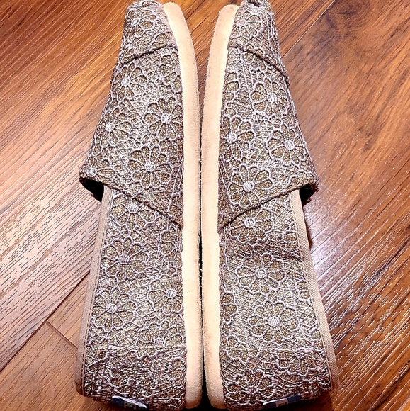 Toms size 7 Youth/Kids - Picture 5 of 7